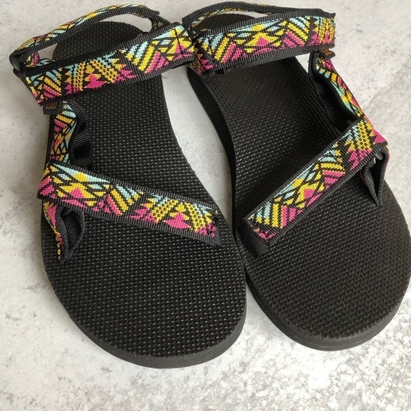 Teva Womens Universal Sandal Boomerang Pink Size 10 NIB - Picture 1 of 12